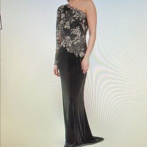 Elegant One-Shoulder Black Dress